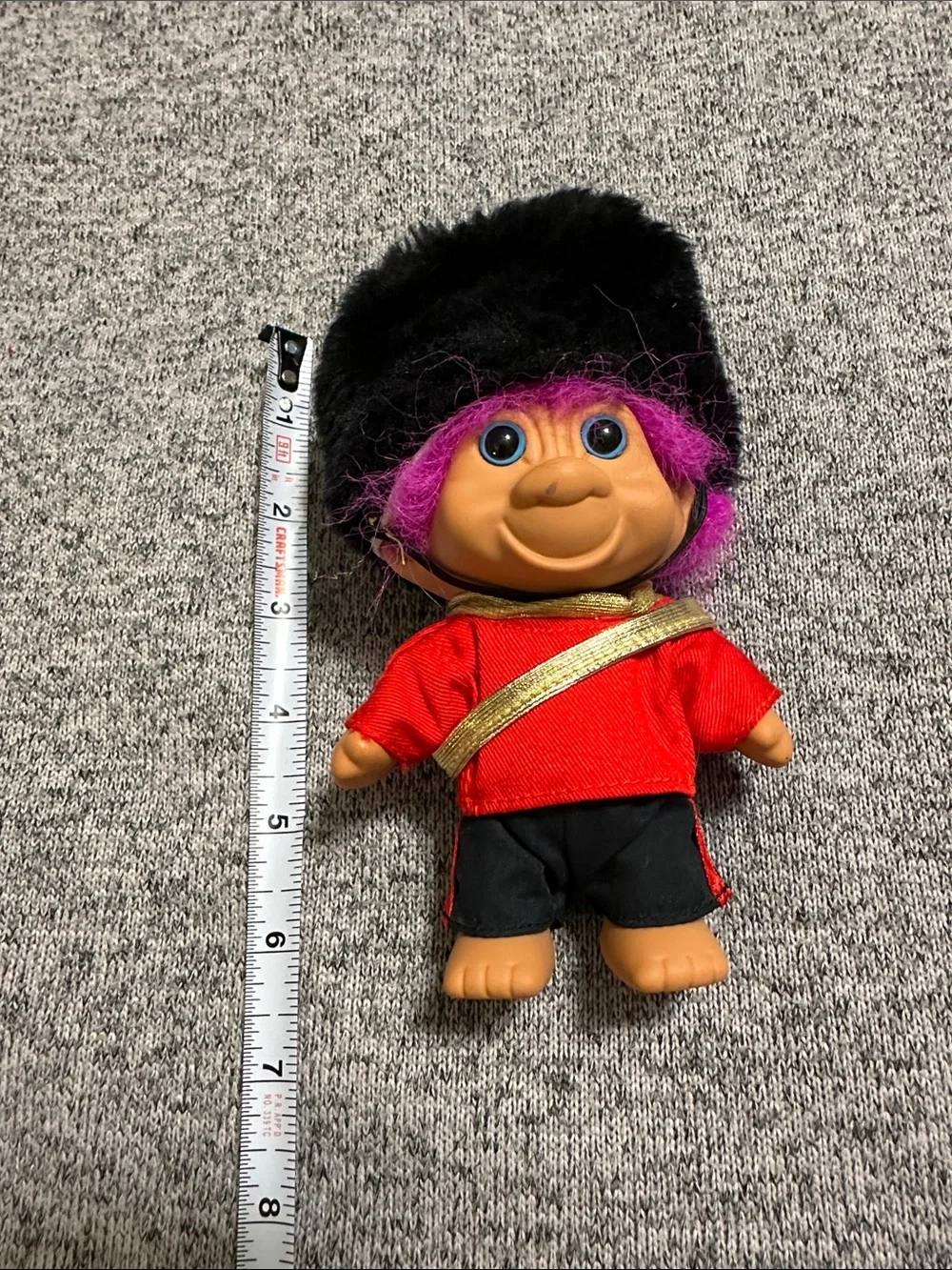 Russ Purple-Haired Troll AROUND THE WORLD- England Royal Guard Beefeater